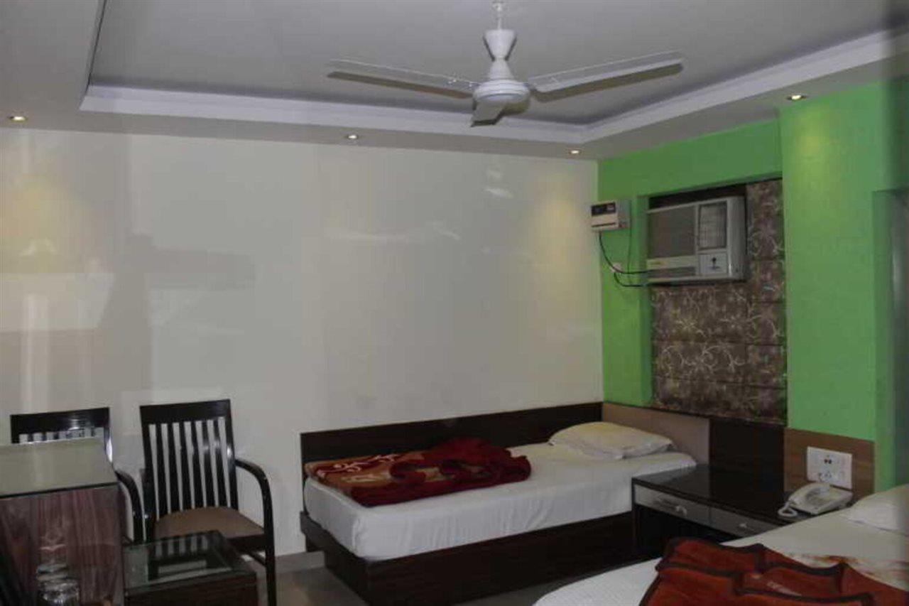 Hotel Shri Vinayak In City Centre At New Delhi Railway Station-By Rcg Hotels Exterior foto