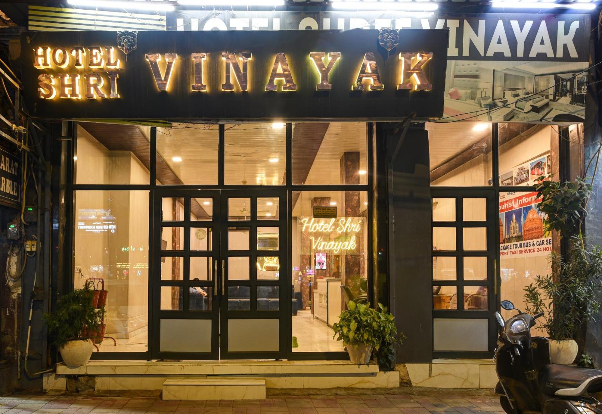 Hotel Shri Vinayak In City Centre At New Delhi Railway Station-By Rcg Hotels Exterior foto