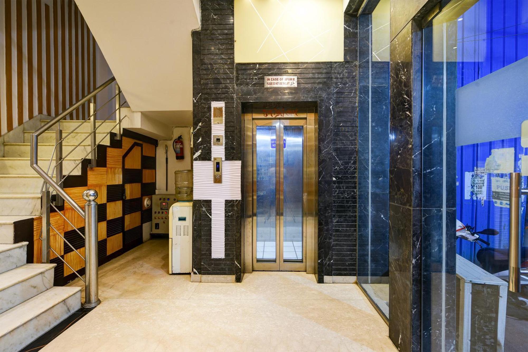 Hotel Shri Vinayak In City Centre At New Delhi Railway Station-By Rcg Hotels Exterior foto
