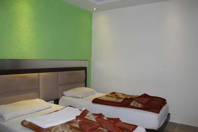 Hotel Shri Vinayak In City Centre At New Delhi Railway Station-By Rcg Hotels Exterior foto